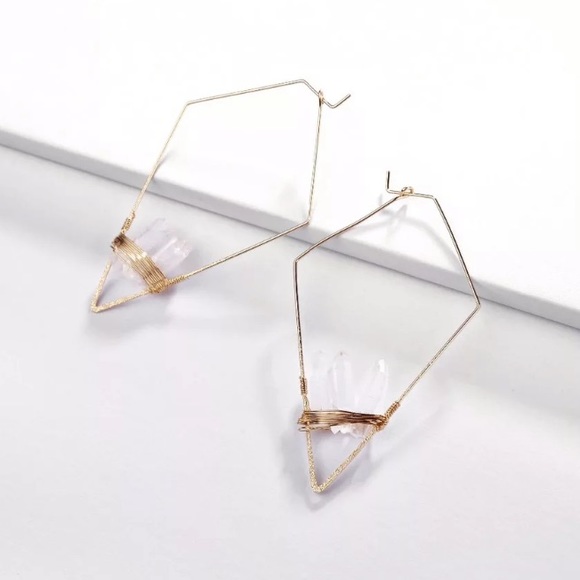 Elegant Quartz Crystal Geometric Hoop Boho Earring - Picture 3 of 16